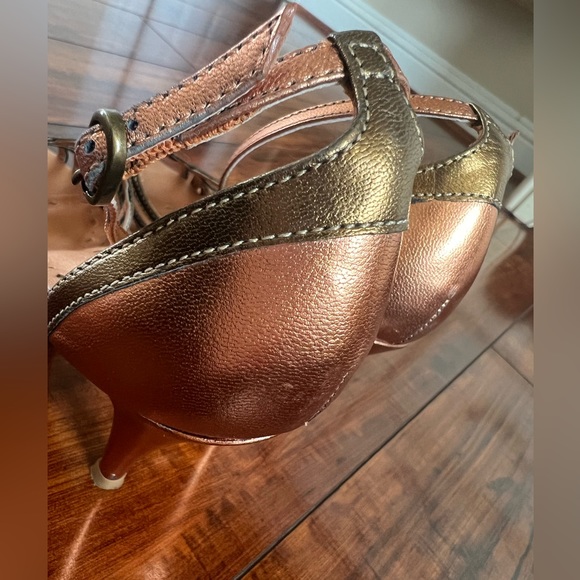 BCBGirls Heels sandals size 6B - Picture 4 of 8